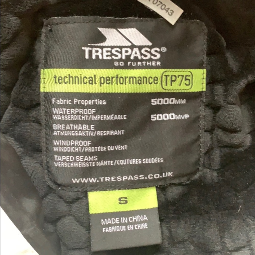Ski jacket 🎿 - Picture 5 of 5